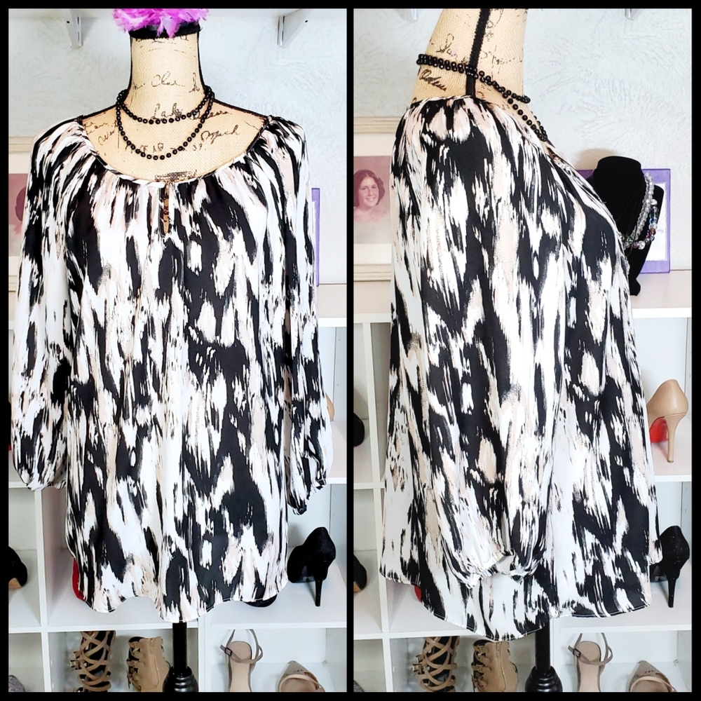 Sammy and Jo Abstract Print Keyhole Blouse Black Cream Size Large